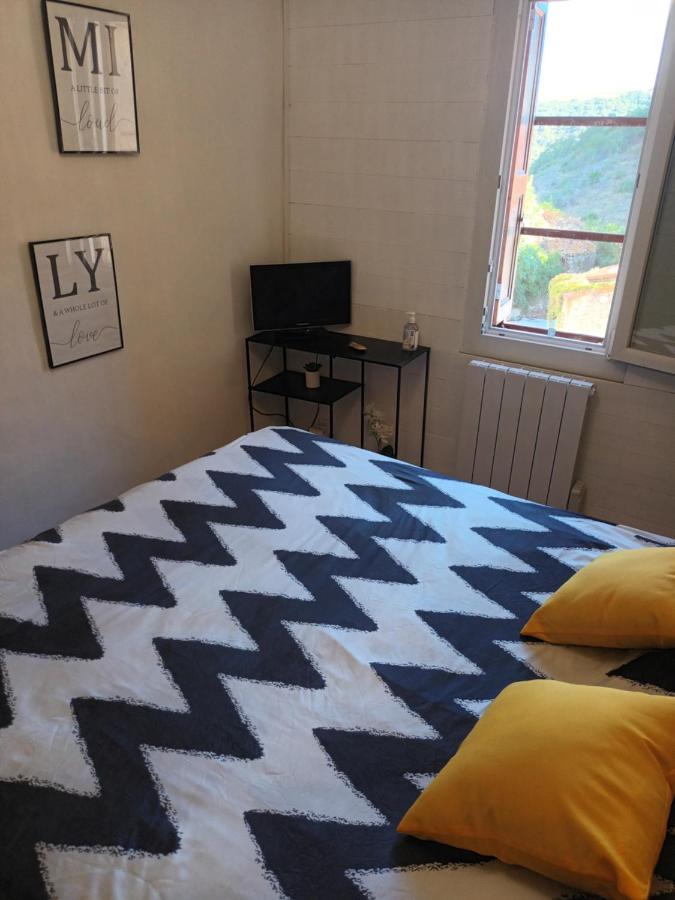 B&B Chambres "Chez Meme Germaine" Caramany Exteriér fotografie
